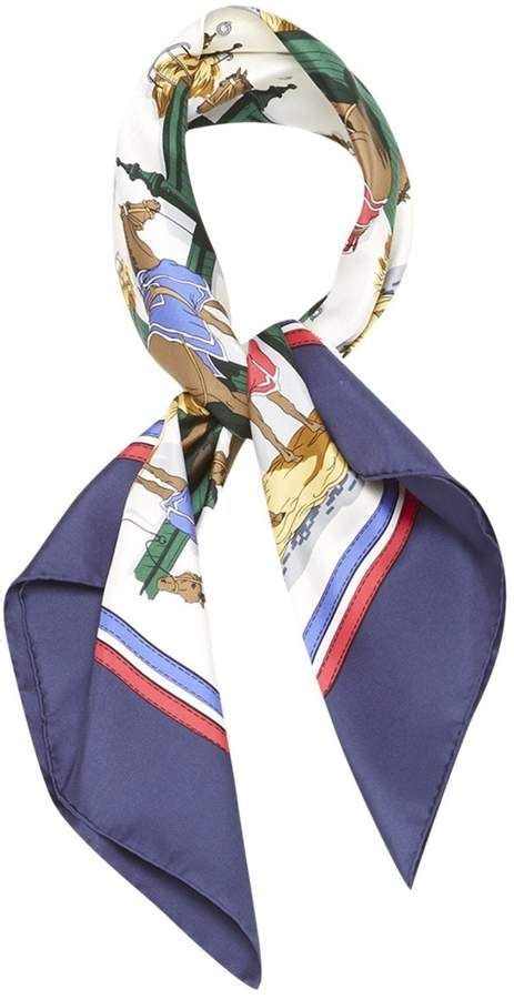 accessoire hermes|Hermes neckerchief.